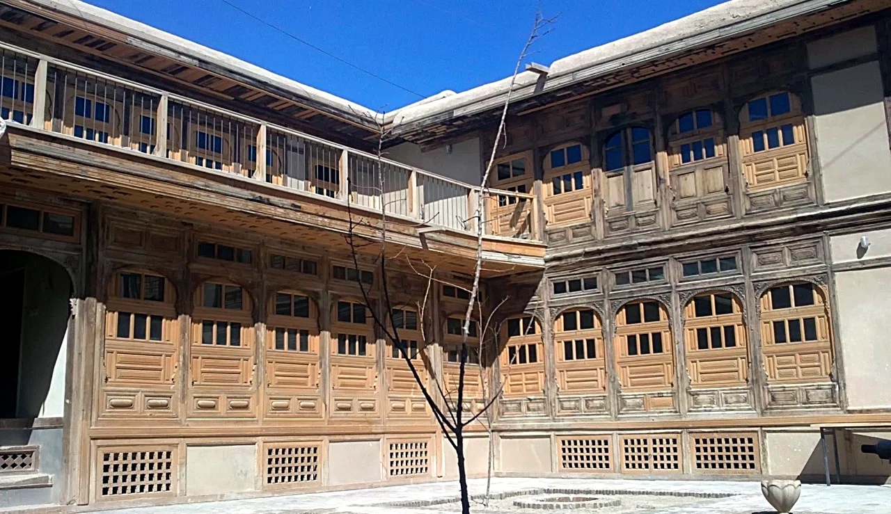 Murad Khane — view 2
